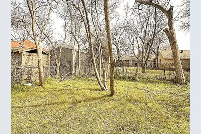 605 Olive Street, Cleburne, TX 76031 - Photo 32