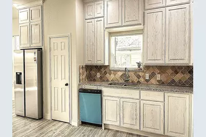 605 Olive Street, Cleburne, TX 76031 - Photo 10