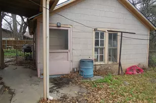 610 W Main St, Ranger, TX 76470 - Photo 12