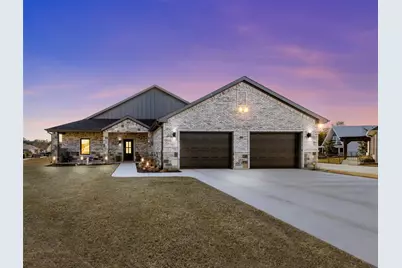 502 S Bay Court, Runaway Bay, TX 76426 - Photo 1