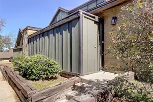 4643 Country Creek Dr, Dallas, TX 75236 - Photo 36