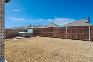 1697 Creek Bluff Ct, Waxahachie, TX 75165 - Photo 24