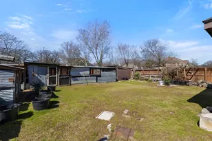 3809 S Peachtree Rd, Balch Springs, TX 75180 - Photo 8