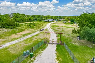 5944 Tenderfoot Trail, Fort Worth, TX 76135 - Photo 1