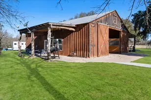 12932 County Rd 1117, Cleburne, TX 76033 - Photo 12