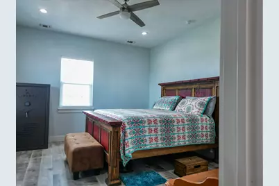 904 W Polk Avenue, Port O Connor, TX 77982 - Photo 6