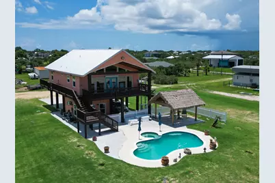 904 W Polk Avenue, Port O Connor, TX 77982 - Photo 4