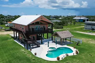 904 W Polk Ave, Port O Connor, TX 77982 - Photo 4