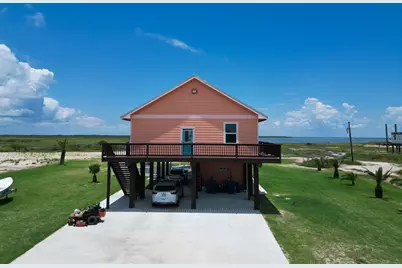 904 W Polk Avenue, Port O Connor, TX 77982 - Photo 2