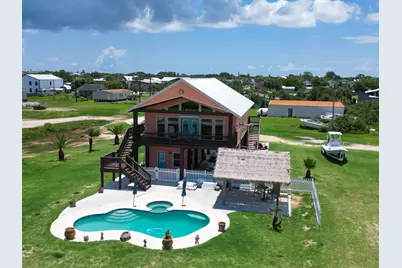 904 W Polk Avenue, Port O Connor, TX 77982 - Photo 2