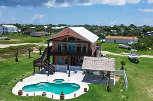 904 W Polk Ave, Port O Connor, TX 77982 - Photo 2