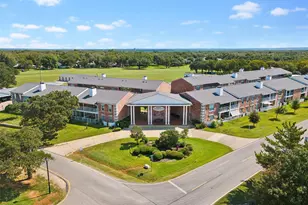 8511 Westover Ct, Granbury, TX 76049 - Photo 2