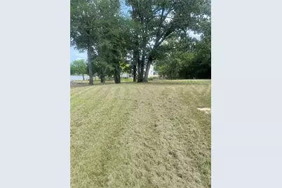 102 Bear Creek Drive, Mabank, TX 75156 - Photo 4