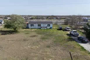 9020 Sallys Wy, Alvarado, TX 76009 - Photo 8