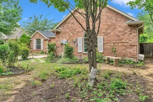 1536 Valley Creek Rd, Denton, TX 76205 - Photo 4
