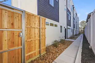 2202 N Carroll Ave, Dallas, TX 75204 - Photo 36