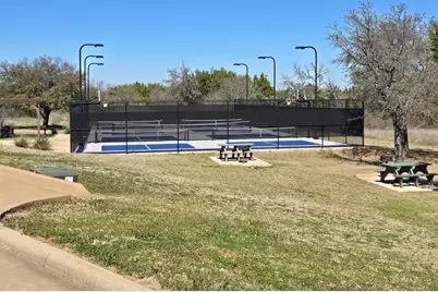 8004 Retreat Boulevard, Cleburne, TX 76033 - Photo 10