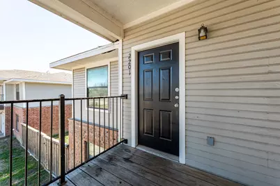 872 W Vanderbilt Street, Stephenville, TX 76401 - Photo 2