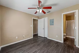 872 W Vanderbilt St, Stephenville, TX 76401 - Photo 10