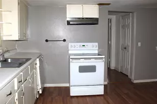 1390 N Estes St, Stephenville, TX 76401 - Photo 4