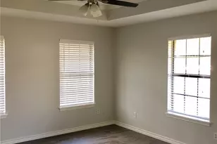 1005 5 Pine St, McKinney, TX 75069 - Photo 2