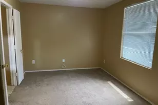 3120 Crimson Clover Dr, Lancaster, TX 75134 - Photo 16