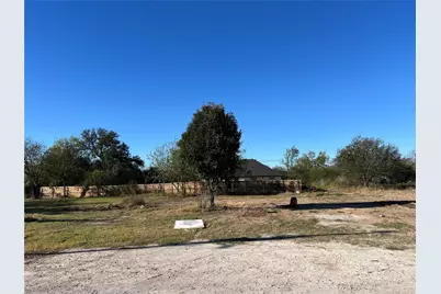 5601 Belaire Circle, Granbury, TX 76048 - Photo 4