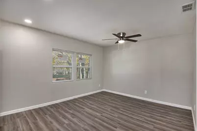 406 Dawson Circle #B, Grand Prairie, TX 75051 - Photo 6