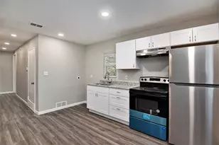 406 Dawson Cir, Grand Prairie, TX 75051 - Photo 12