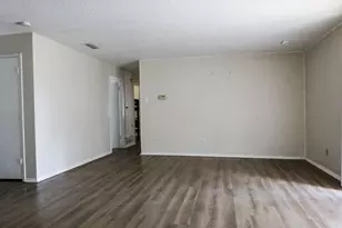 714 Shorecrest Dr, Garland, TX 75040 - Photo 2