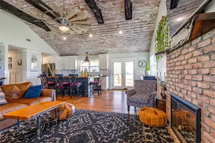 320 English Ct, Springtown, TX 76082 - Photo 16