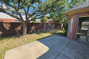 4508 Champion Hill Dr, Grand Prairie, TX 75052 - Photo 12