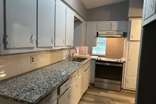 101 N Walnut St, Lacy Lakeview, TX 76705 - Photo 6