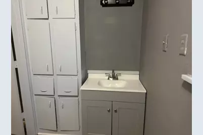 101 N Walnut Street, Lacy Lakeview, TX 76705 - Photo 8