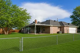 606 W Mulberry St, Decatur, TX 76234 - Photo 18
