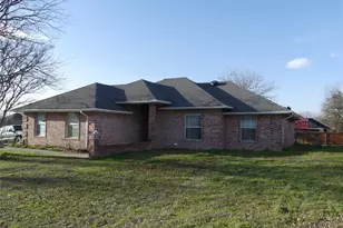 606 W Mulberry St, Decatur, TX 76234 - Photo 4