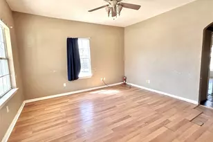 1169 W Park St, Stephenville, TX 76401 - Photo 4