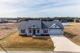 7135 Sandy Oaks Dr, Whitney, TX 76692 - Photo 6