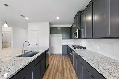 821 Alderwood Drive, Red Oak, TX 75154 - Photo 4