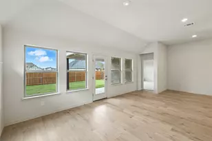 913 Schuberts Rd, Justin, TX 76247 - Photo 4