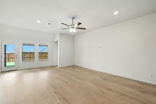 913 Schuberts Rd, Justin, TX 76247 - Photo 8