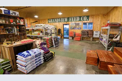 201 S McDuff Street, Grandview, TX 76050 - Photo 16