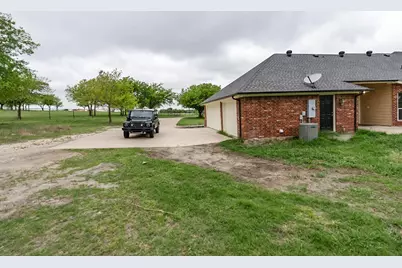 198 Serrano Court, Weatherford, TX 76087 - Photo 6