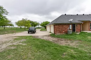 198 Serrano Ct, Weatherford, TX 76087 - Photo 6