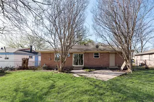 2809 Maple Dr, Garland, TX 75042 - Photo 18