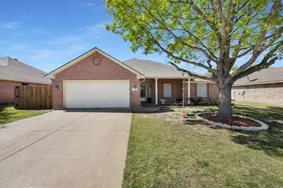 313 Angela Drive, Burleson, TX 76028 - Photo 2