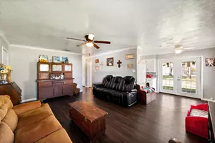 700 W 3rd Ave, Corsicana, TX 75110 - Photo 4