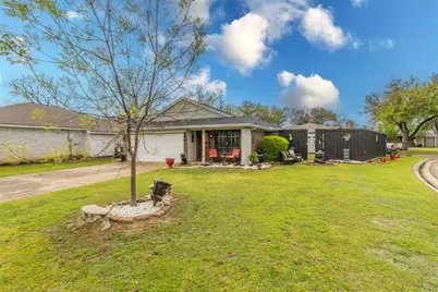 5818 Santa Fe Drive, Arlington, TX 76017 - Photo 1