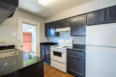 8383 La Prada Drive, Dallas, TX 75228 - Photo 10