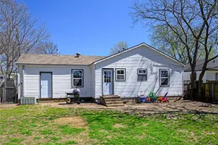 2106 N Alexander St, Sherman, TX 75092 - Photo 14